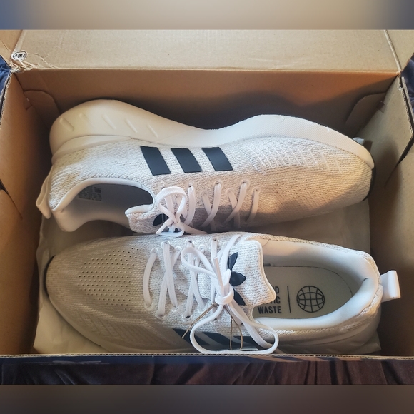 COPY - Adidas Swift Run 22 -Men's- Size 8 (White/Black) - Picture 13 of 13